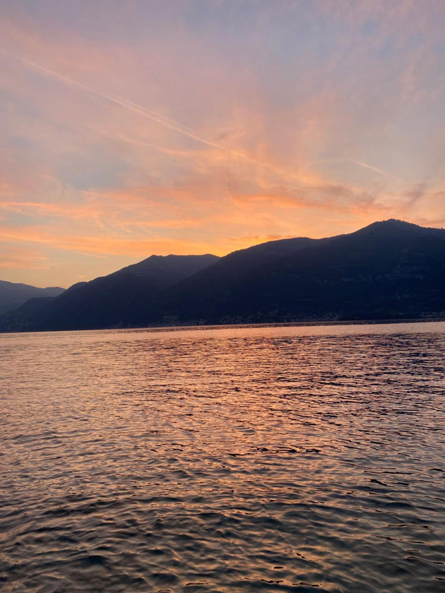 Peonia Apartment - Appartamento Vista Lago Lezzeno Εξωτερικό φωτογραφία