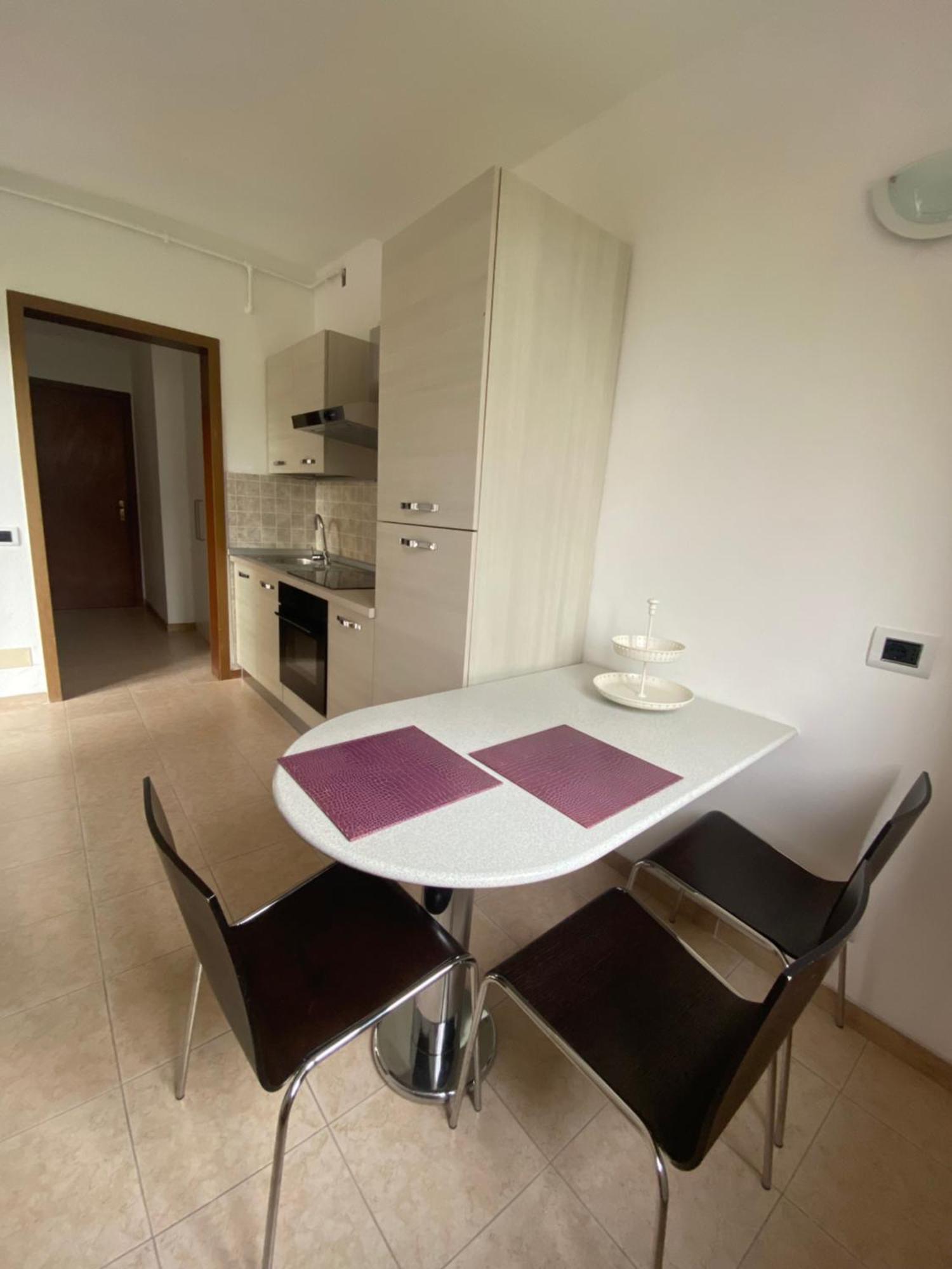 Peonia Apartment - Appartamento Vista Lago Lezzeno Εξωτερικό φωτογραφία