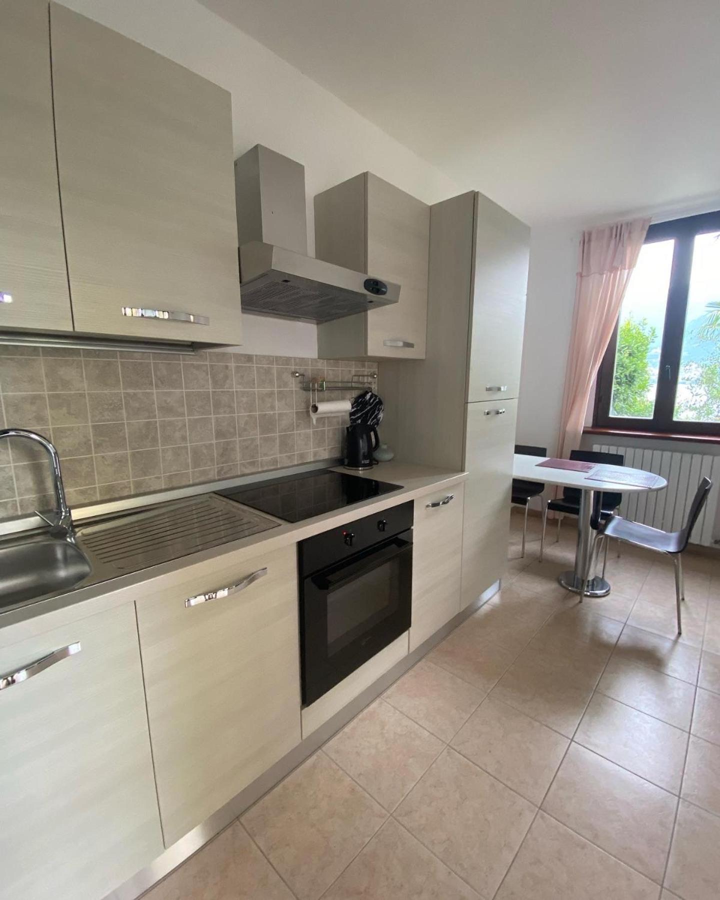 Peonia Apartment - Appartamento Vista Lago Lezzeno Εξωτερικό φωτογραφία