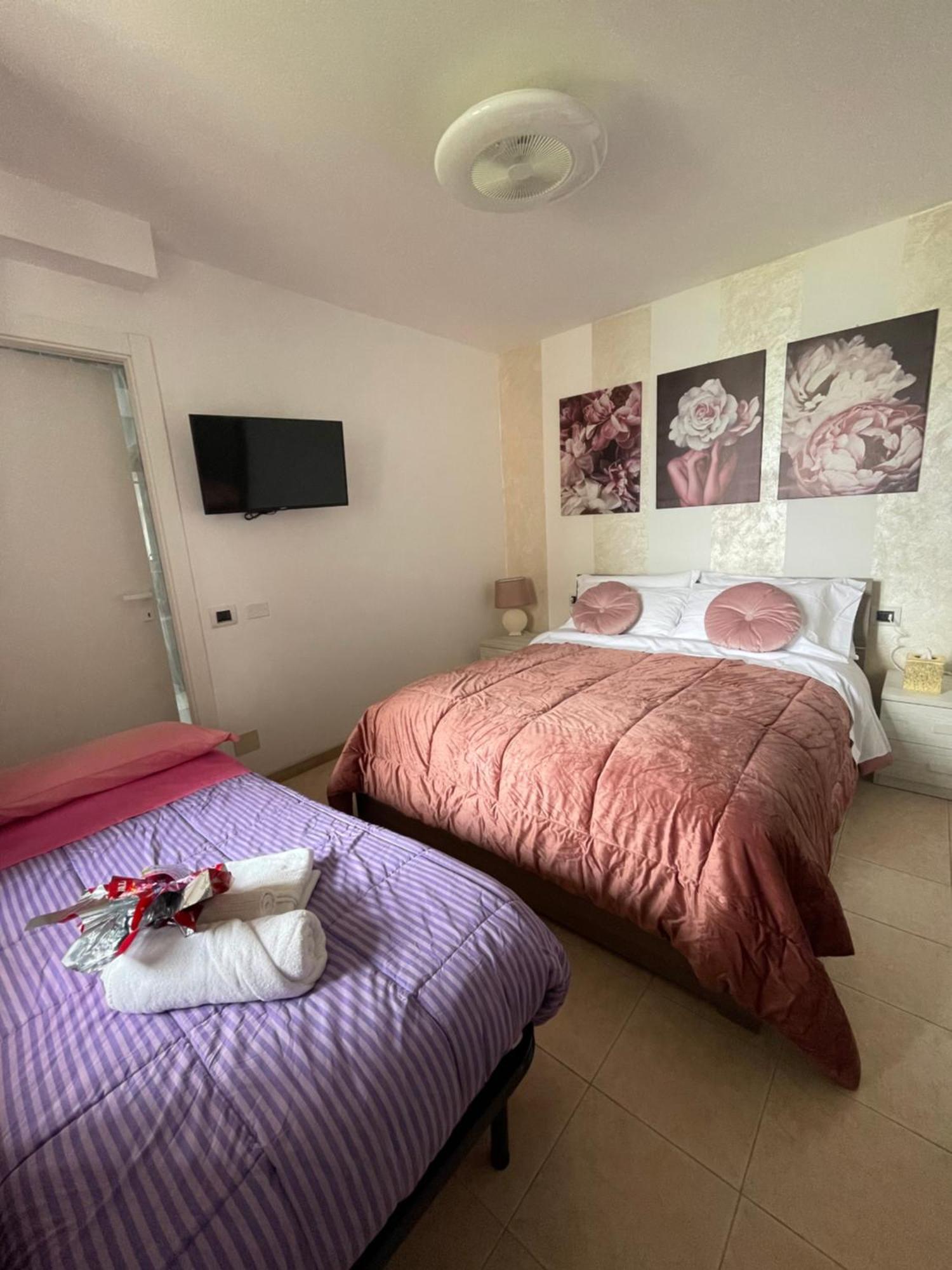 Peonia Apartment - Appartamento Vista Lago Lezzeno Δωμάτιο φωτογραφία