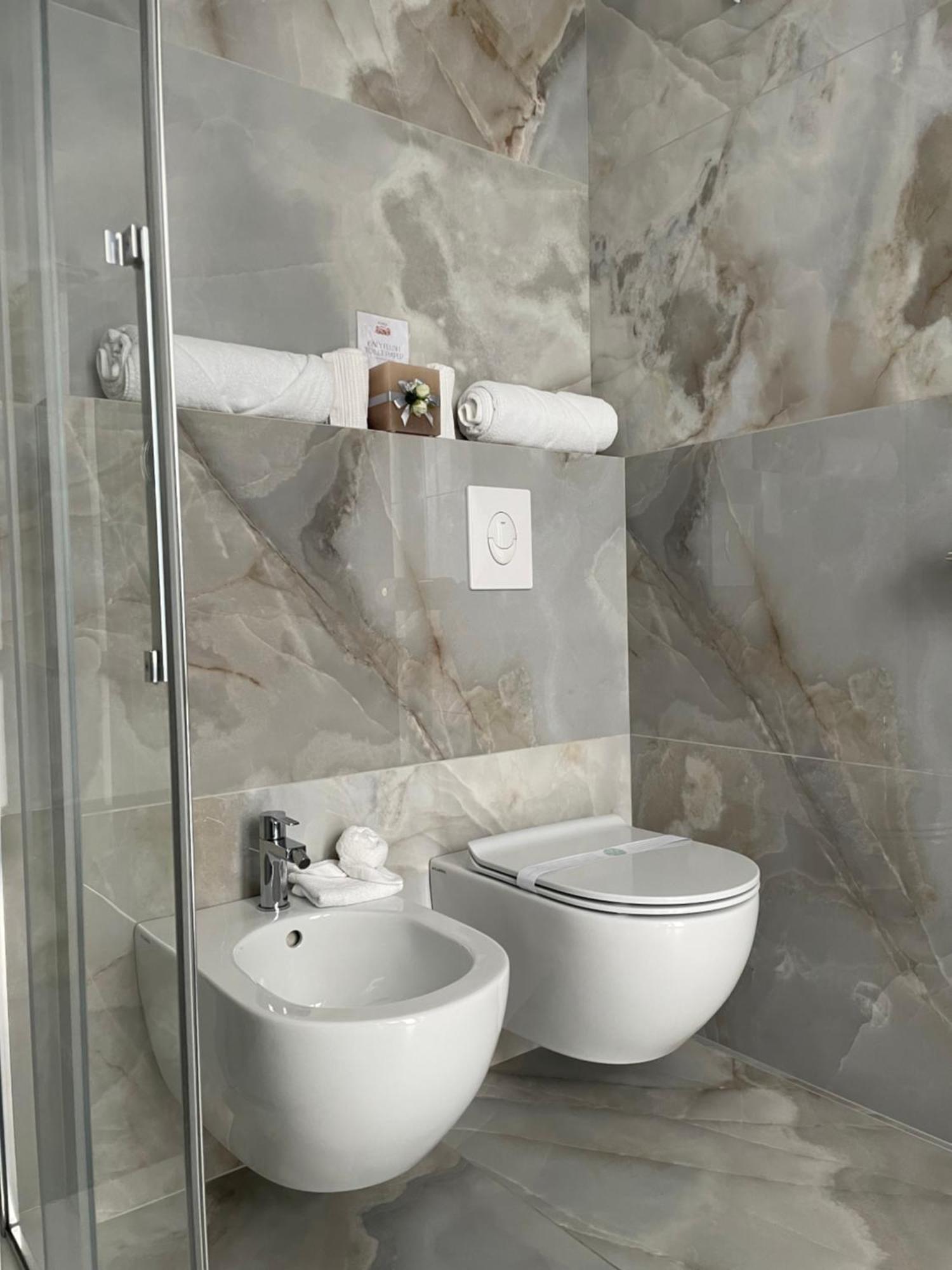 Peonia Apartment - Appartamento Vista Lago Lezzeno Εξωτερικό φωτογραφία